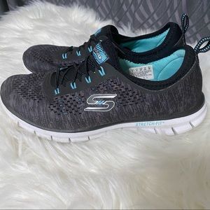 Skechers Women's Sneaker Size: 7